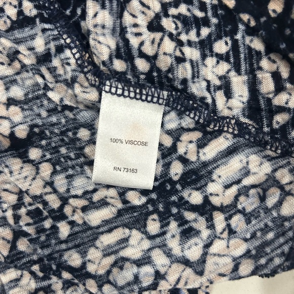 Cold Shoulder Blouse - Picture 2 of 5